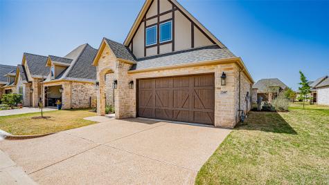 2407 Vineyard Drive Granbury TX 76048