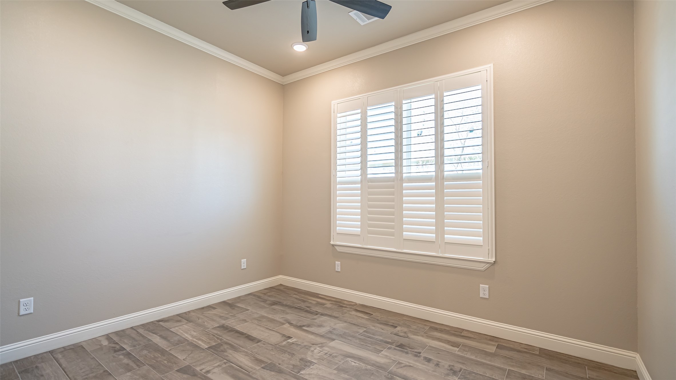 2407 Vineyard Drive Granbury TX 76048