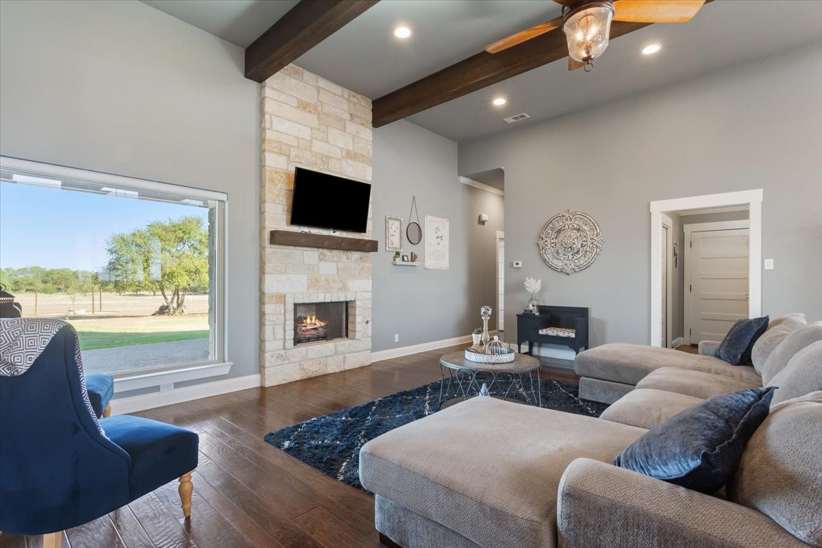 628 Wildflower Mcgregor TX 76657