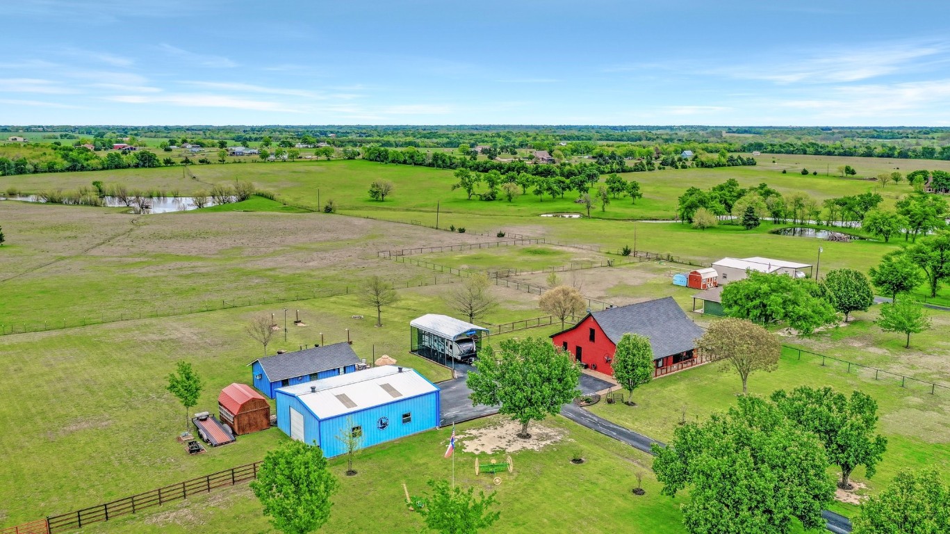 16883 County Road 708 Leonard TX 75452