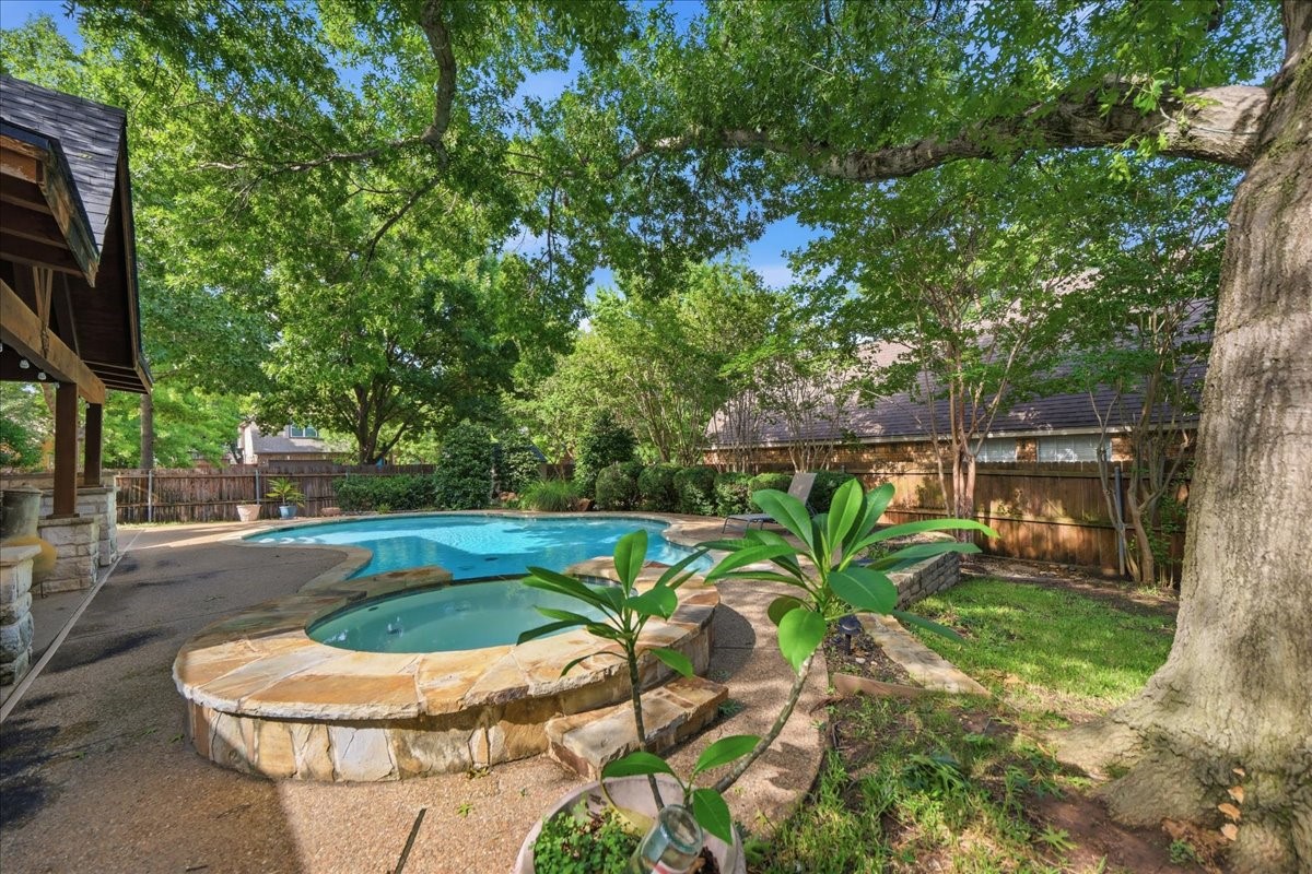 4016 Stone Brooke Drive Grapevine TX 76051