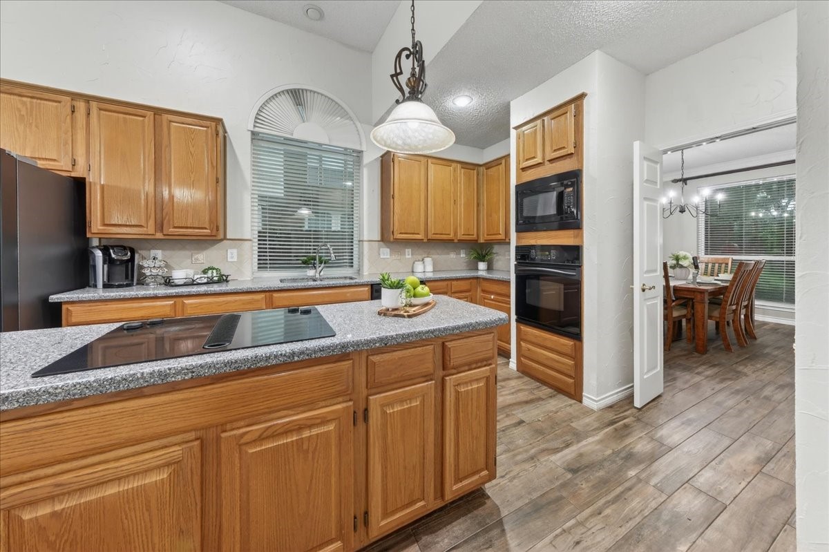 4016 Stone Brooke Drive Grapevine TX 76051