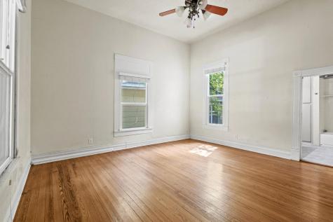 904 W Shepherd Denison TX 75020