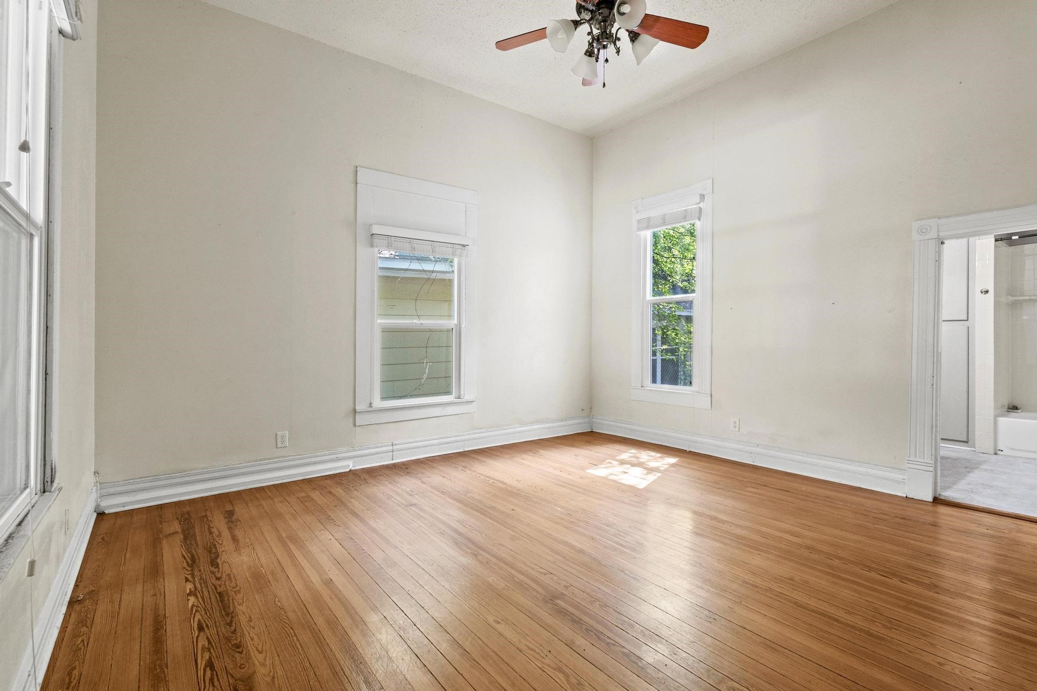904 W Shepherd Denison TX 75020