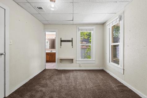 904 W Shepherd Denison TX 75020