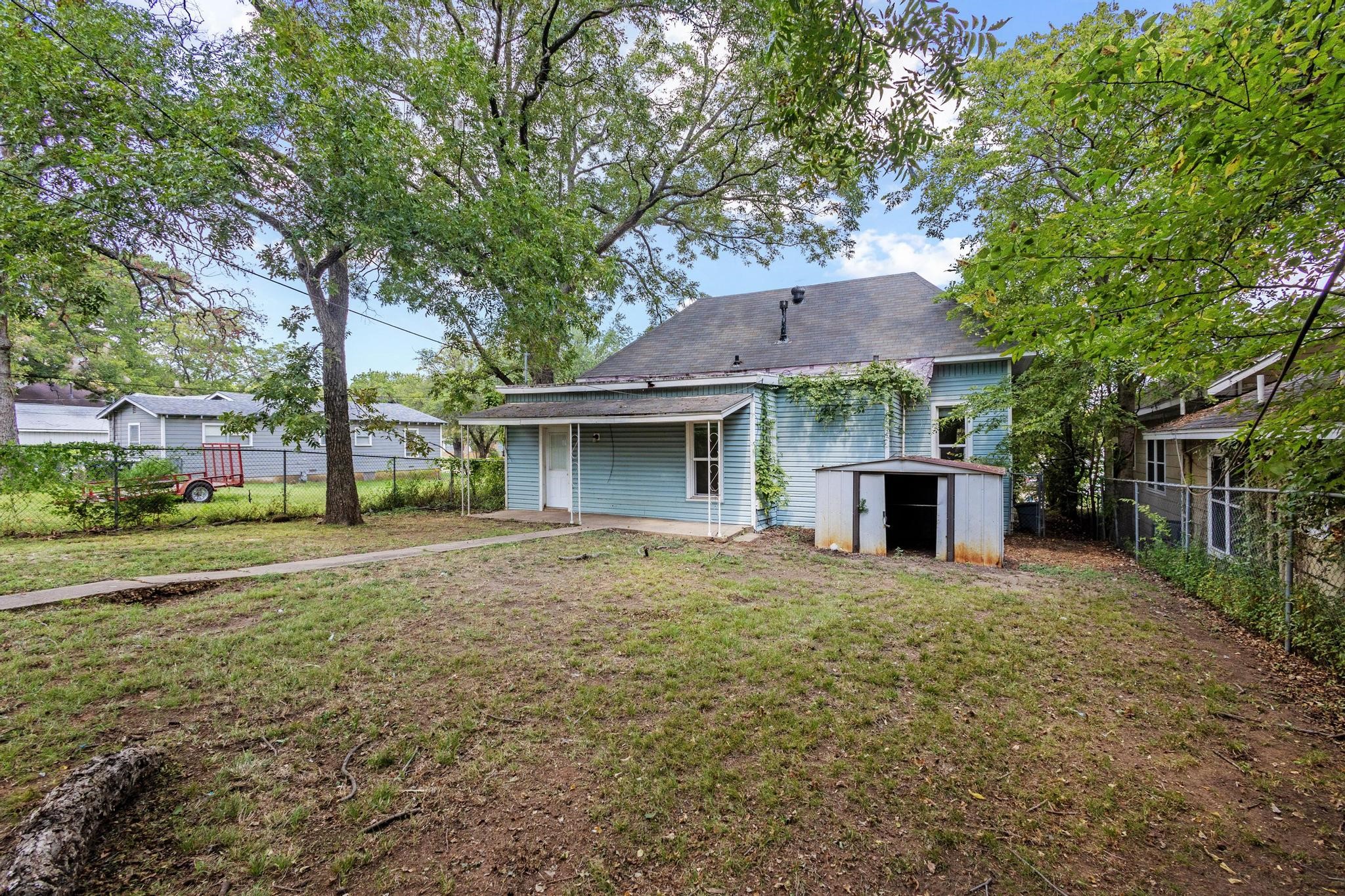 904 W Shepherd Denison TX 75020
