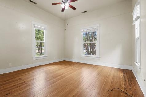 904 W Shepherd Denison TX 75020