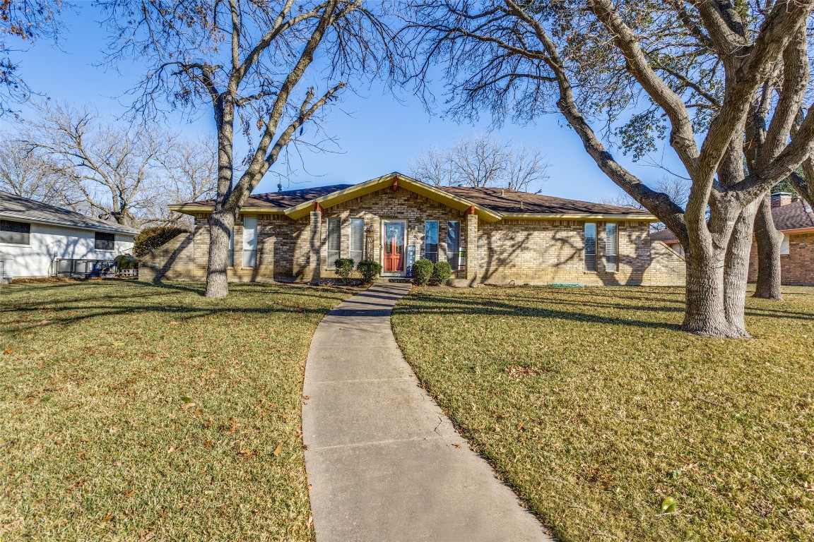 304 Stony Creek Drive Desoto TX 75115