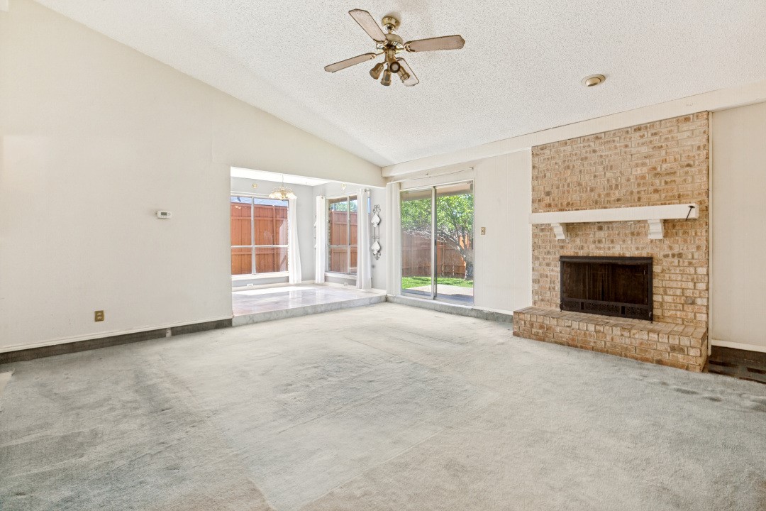 2205 Phoenix Drive Garland TX 75040