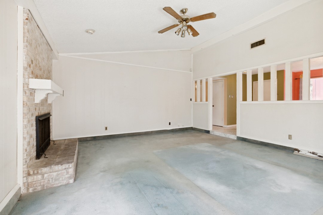 2205 Phoenix Drive Garland TX 75040