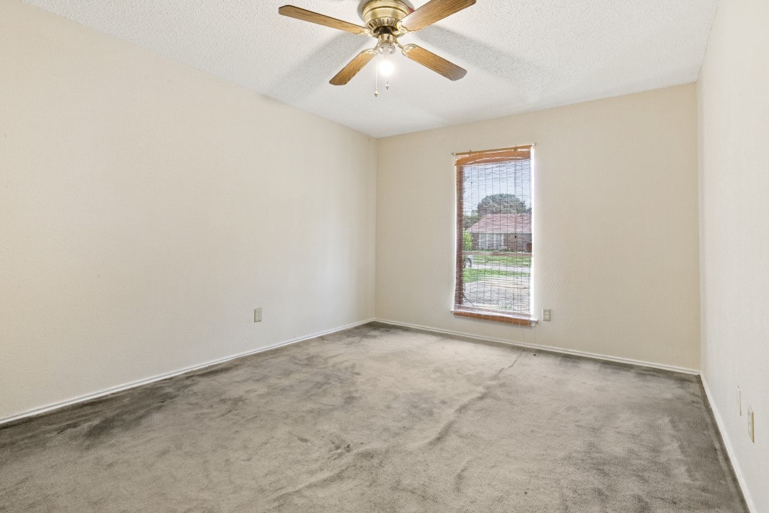 2205 Phoenix Drive Garland TX 75040