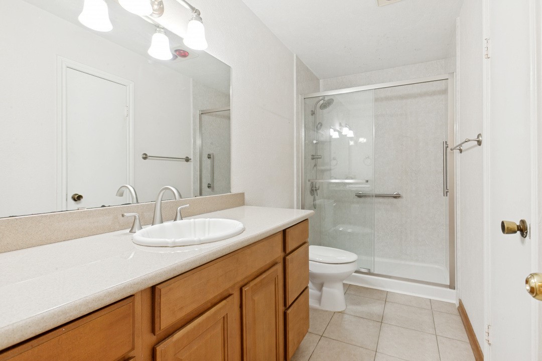 2205 Phoenix Drive Garland TX 75040
