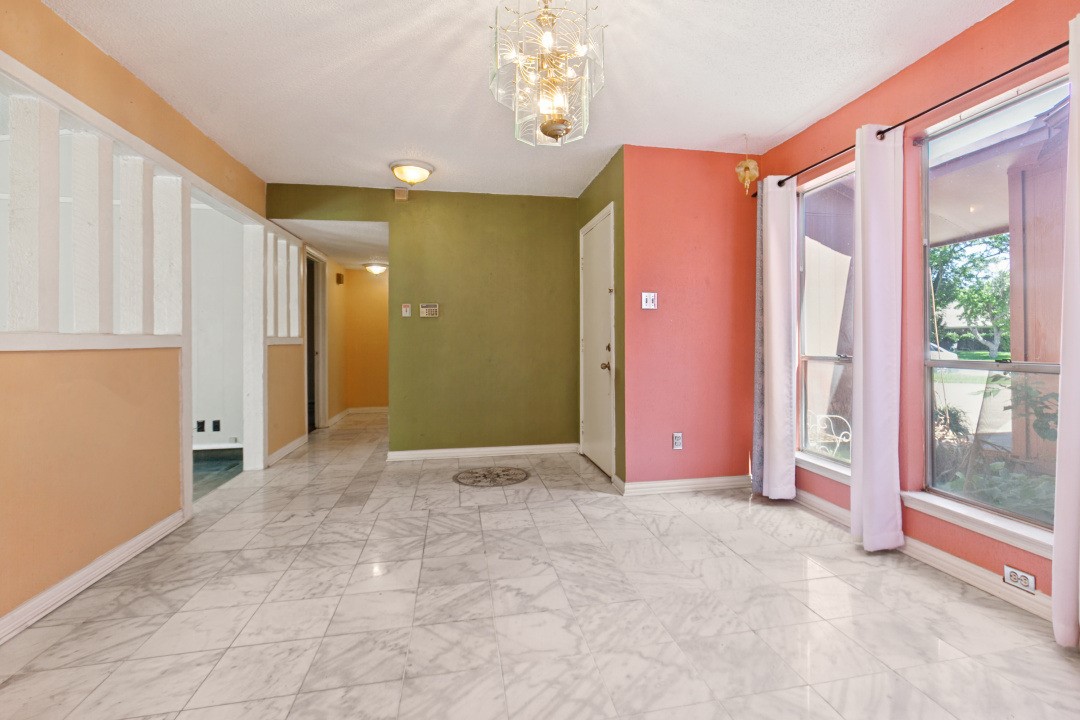 2205 Phoenix Drive Garland TX 75040