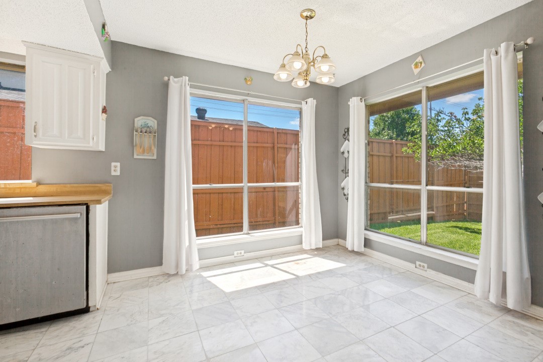2205 Phoenix Drive Garland TX 75040