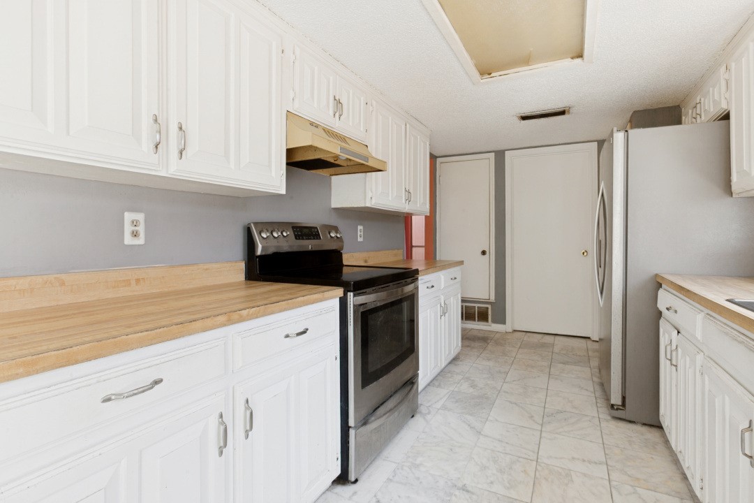2205 Phoenix Drive Garland TX 75040