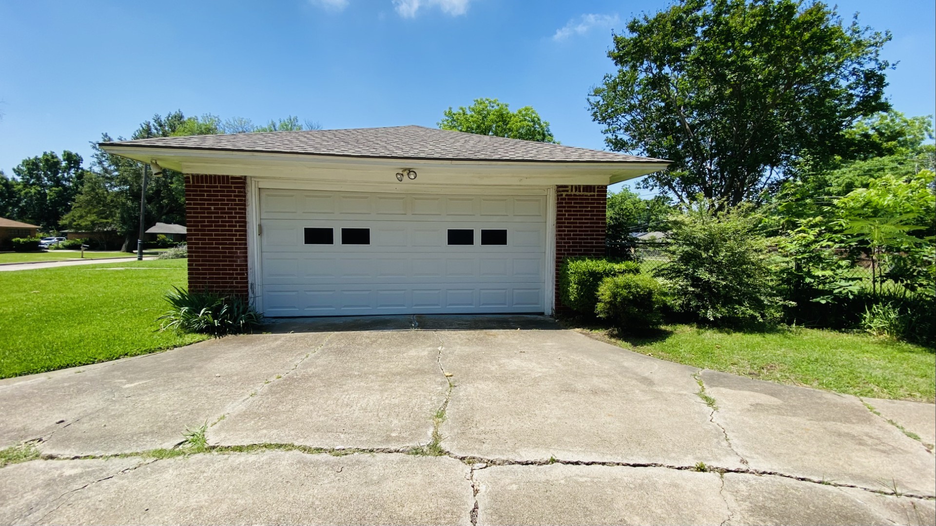 1617 Blackhawk Lane Garland TX 75043