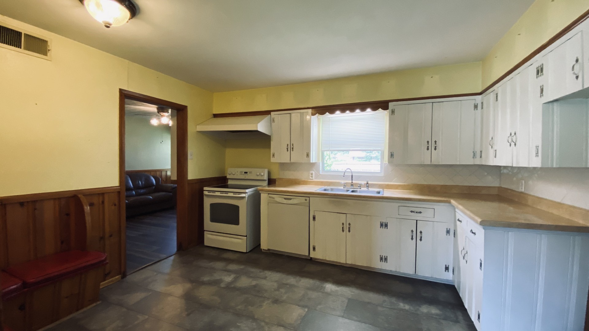 1617 Blackhawk Lane Garland TX 75043