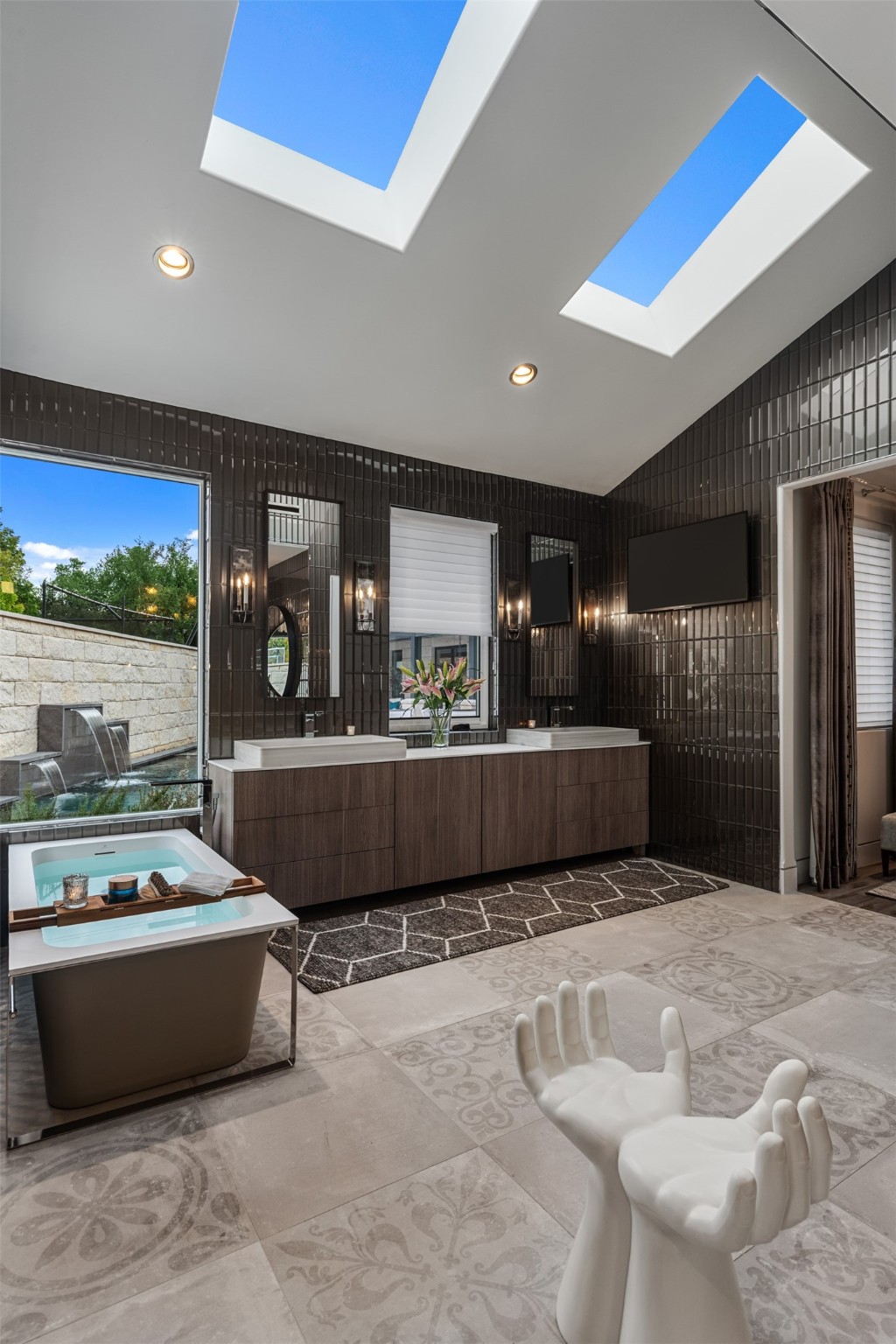 5714 Meadow Crest Drive Dallas TX 75230