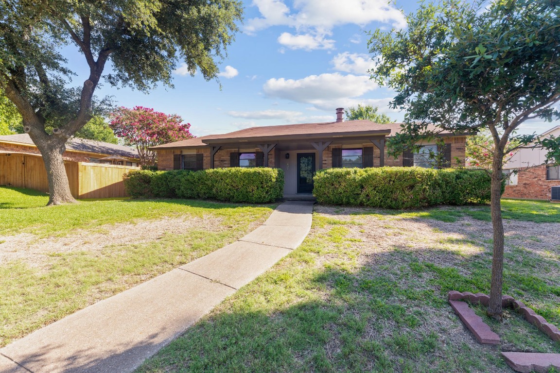 617 Tara Drive Desoto TX 75115