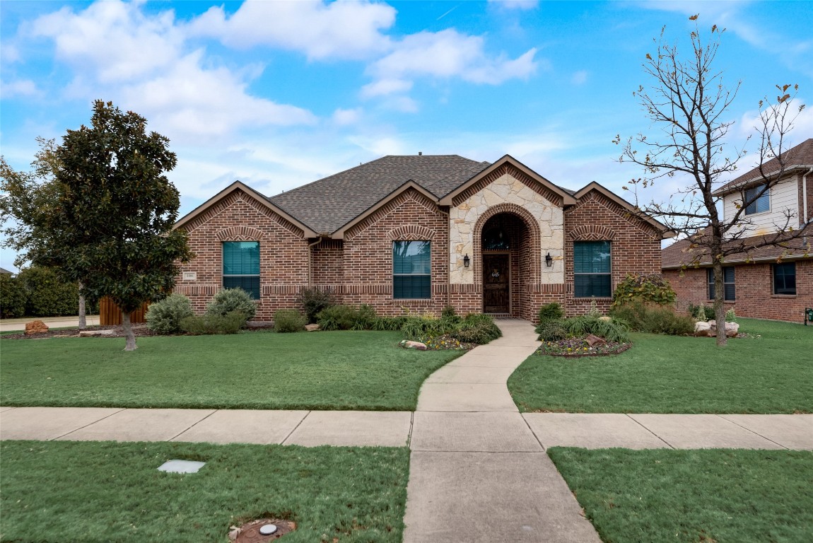 106 Wooded Creek Avenue Wylie TX 75098