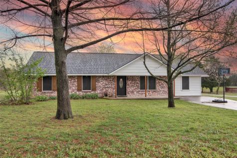 506 N Tucker Street Leonard TX 75452