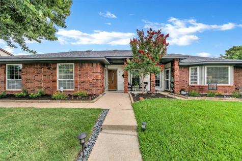 2401 Dalewood Lane Bedford TX 76022