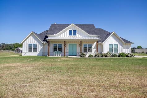 1053 Paradise Parkway Poolville TX 76487