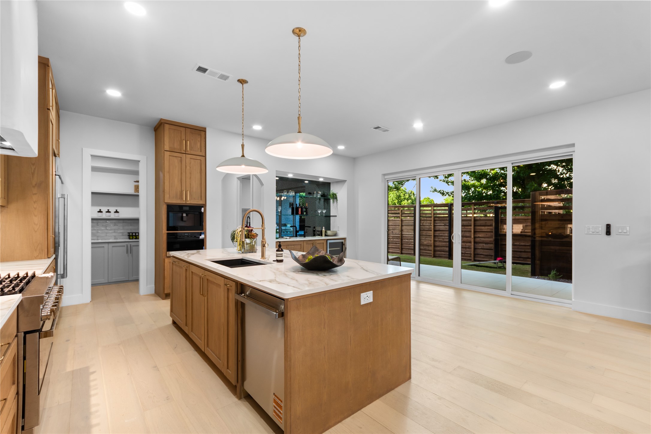 3337 Walchard Court Dallas TX 75229