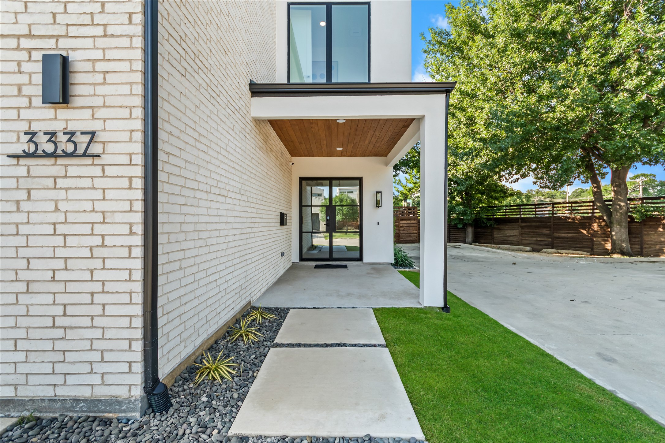 3337 Walchard Court Dallas TX 75229