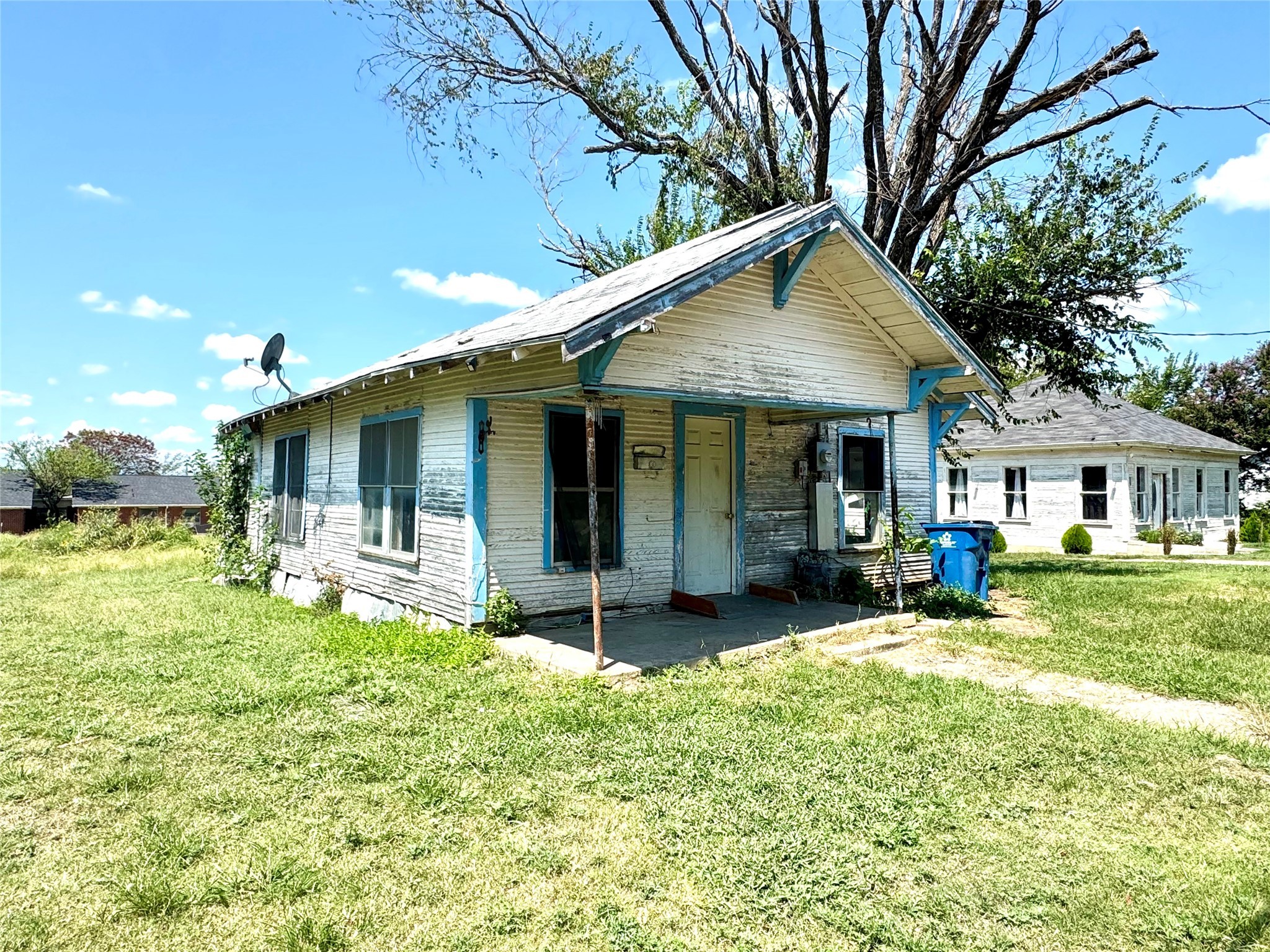 404 S College Street Itasca TX 76055