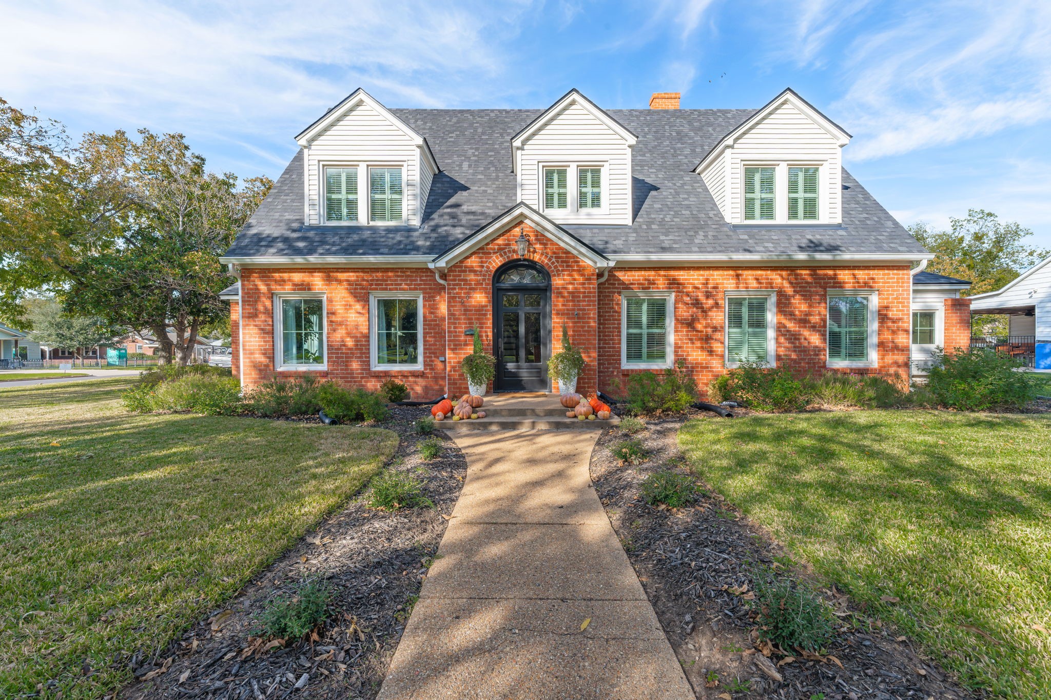 901 Brazos Street Graham TX 76450