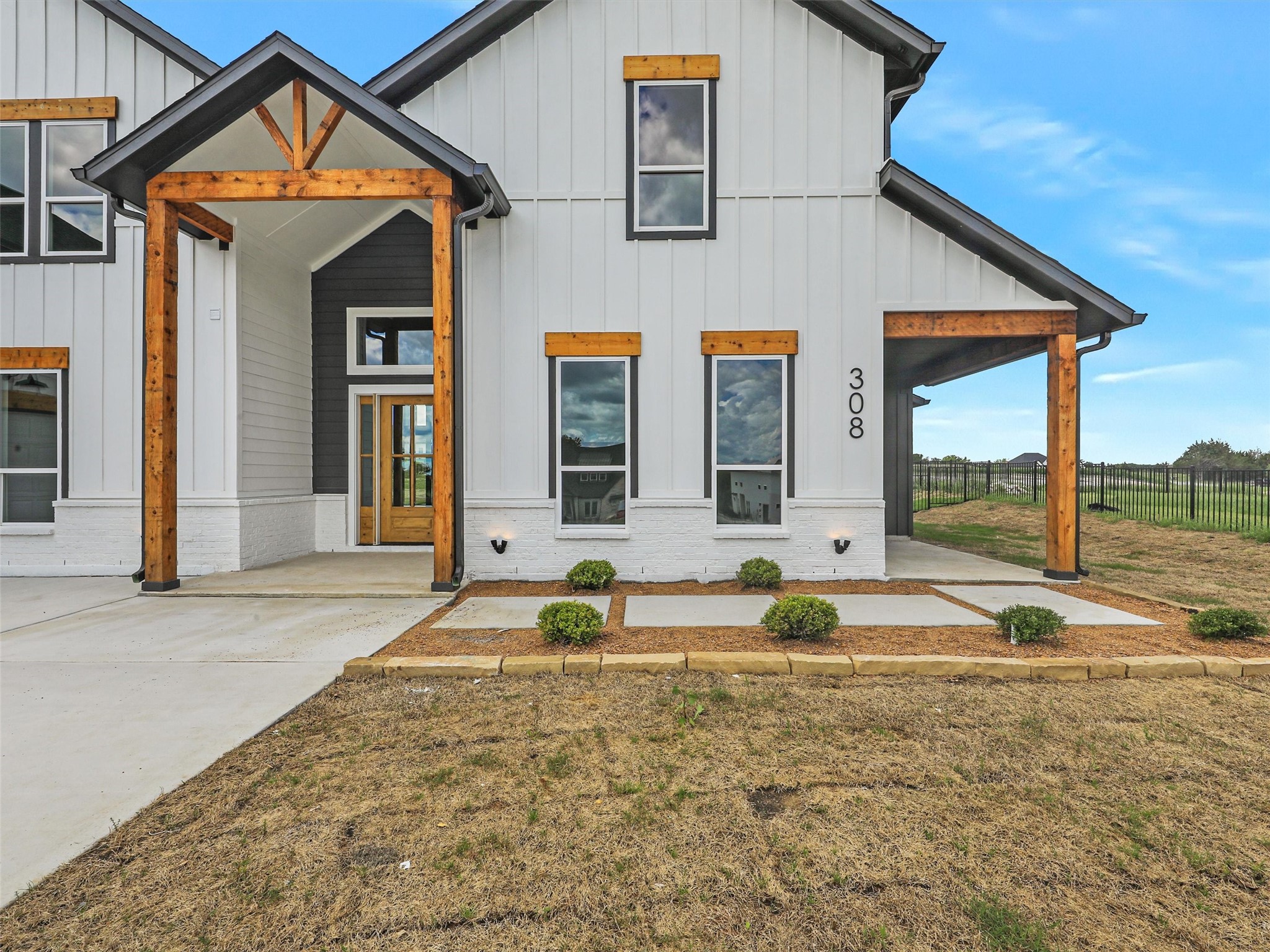 308 Ryker Lane Gunter TX 75058