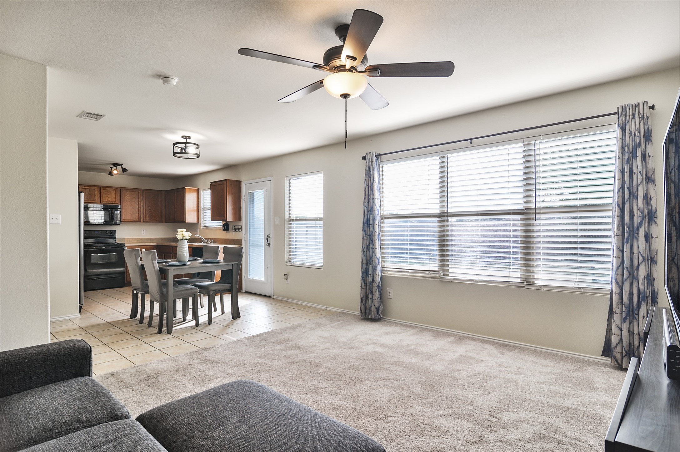 1930 Castaway Drive Dallas TX 75051