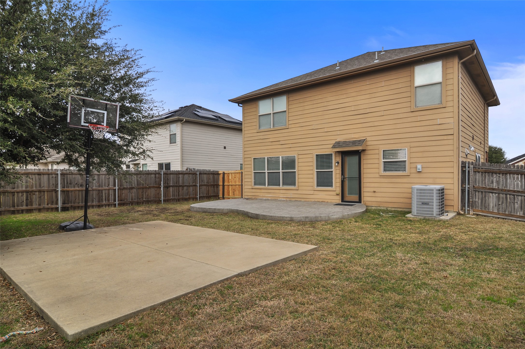 1930 Castaway Drive Dallas TX 75051