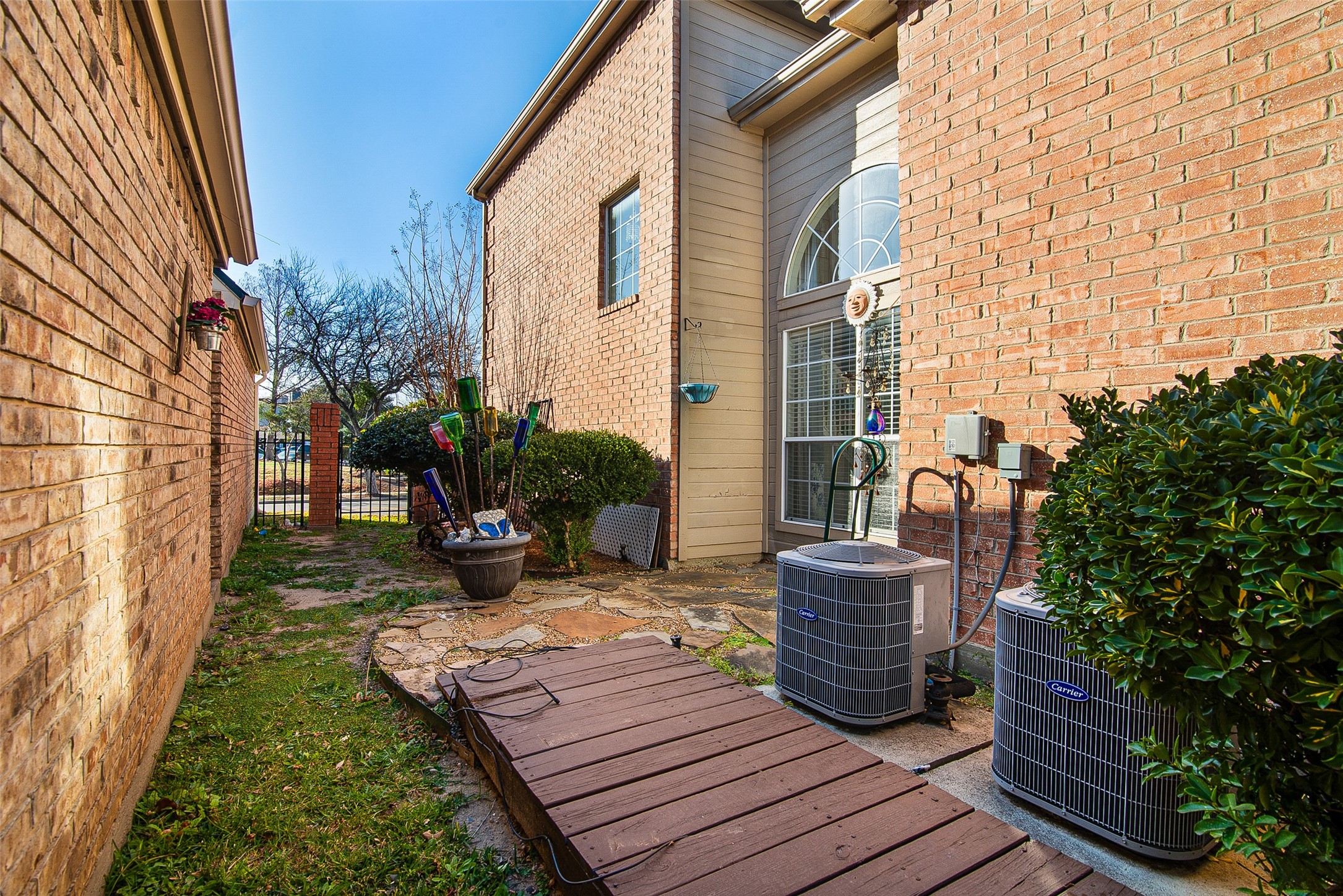 409 Red River Trail Irving TX 75063