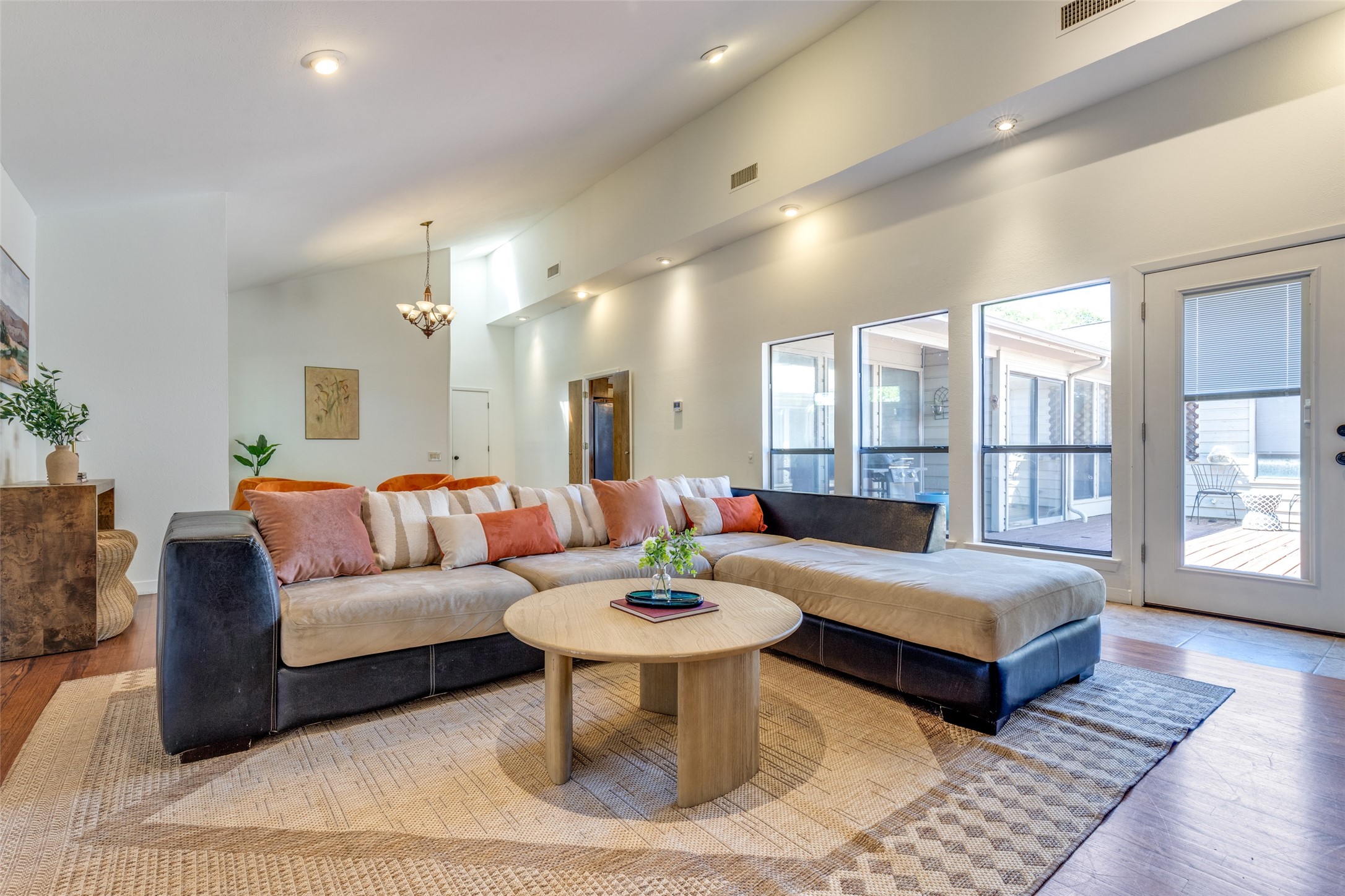 6515 Wrenwood Drive Dallas TX 75252