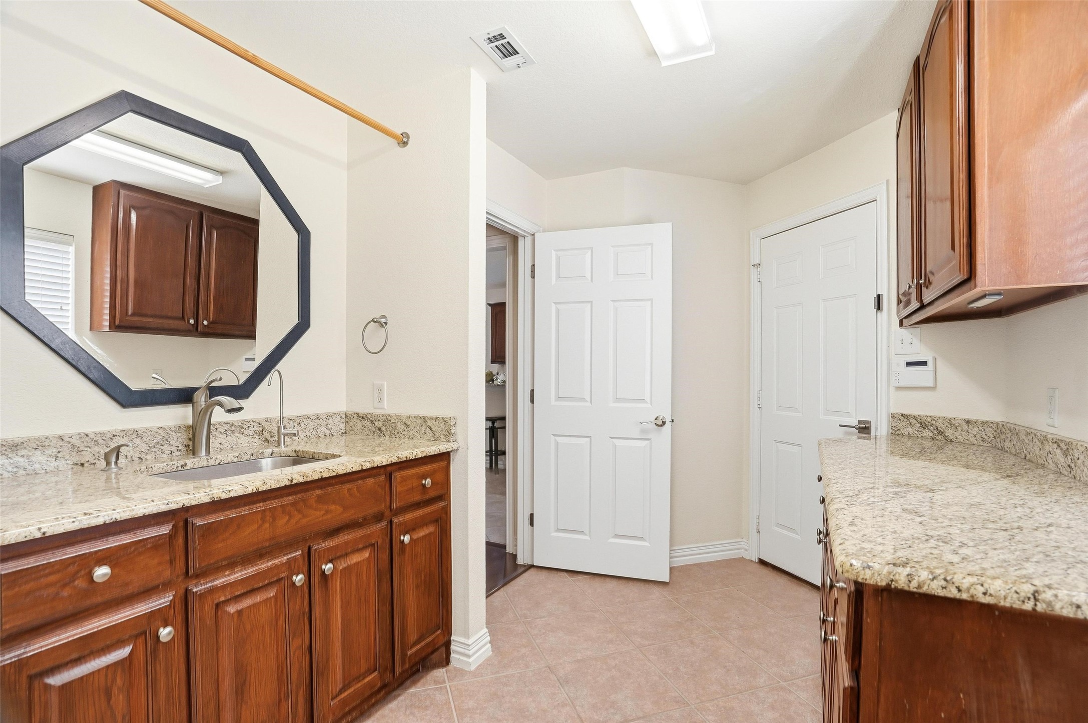 1825 Spinnaker Lane Azle TX 76020