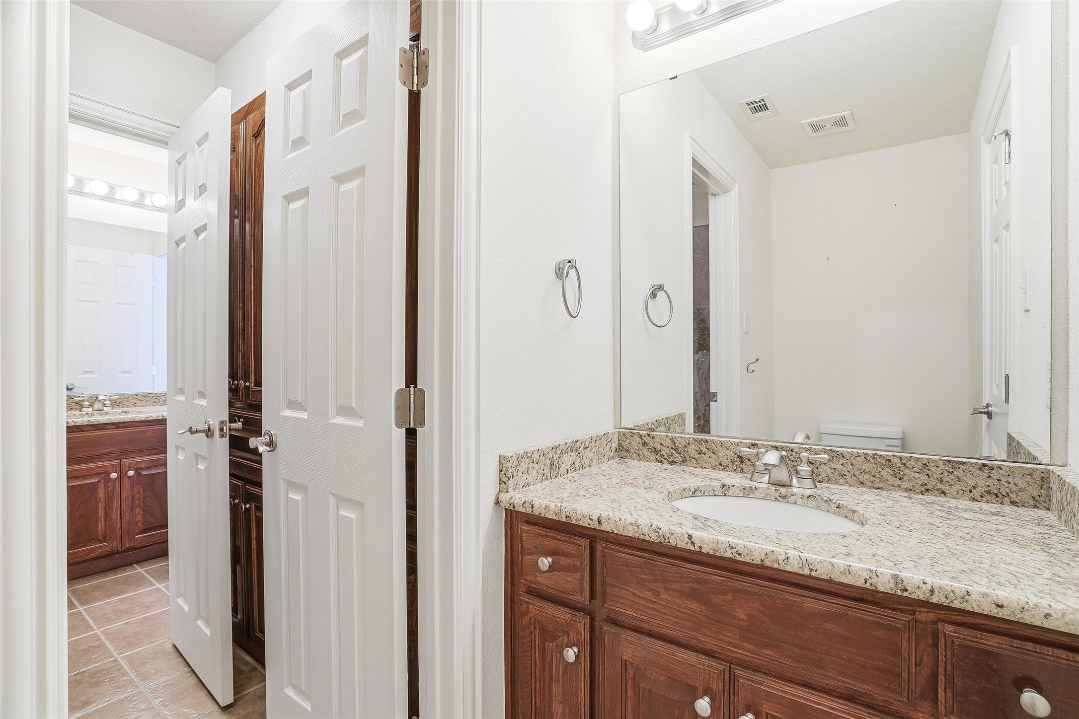 1825 Spinnaker Lane Azle TX 76020