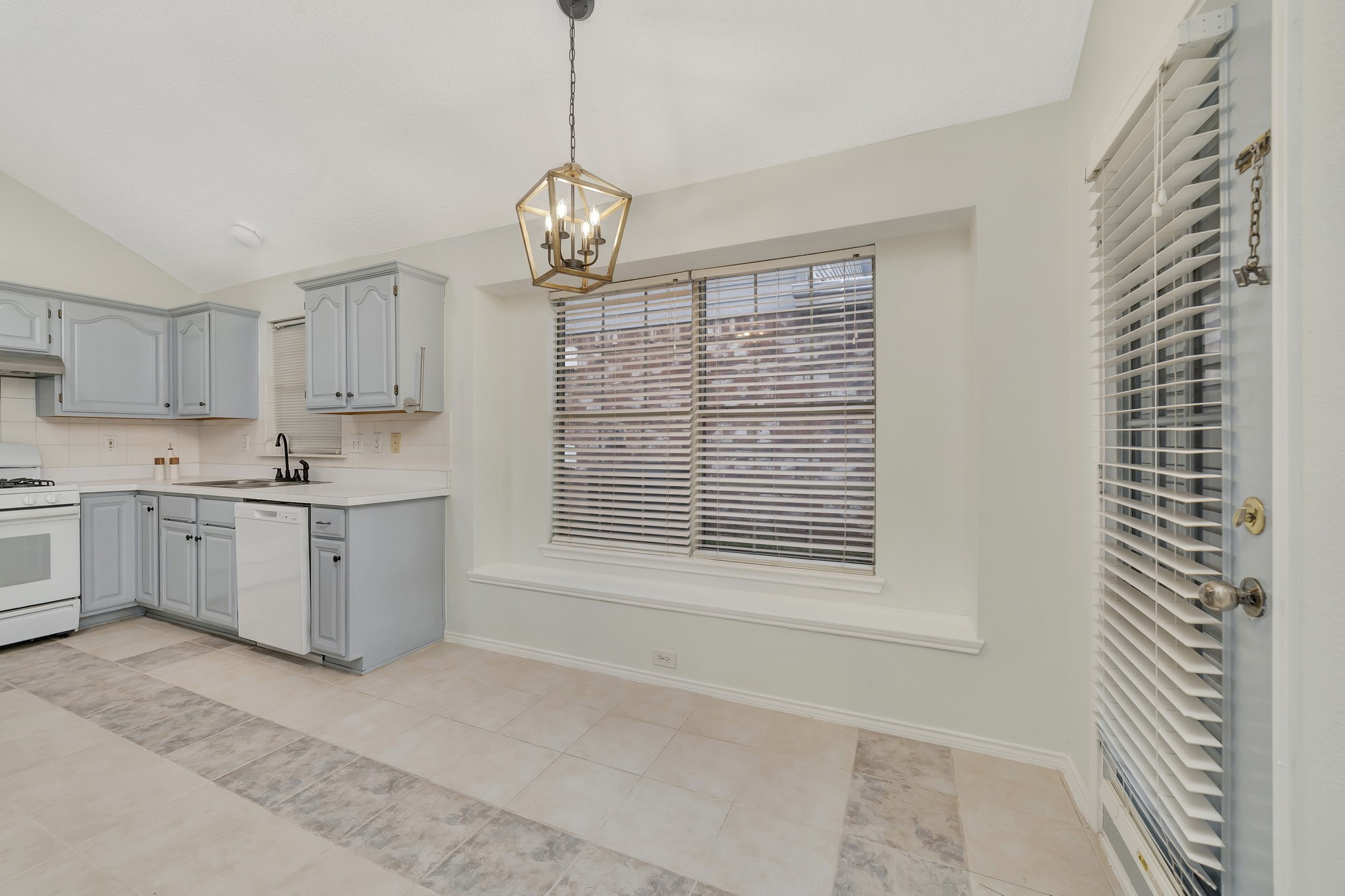 3013 Alyssum Court Garland TX 75040