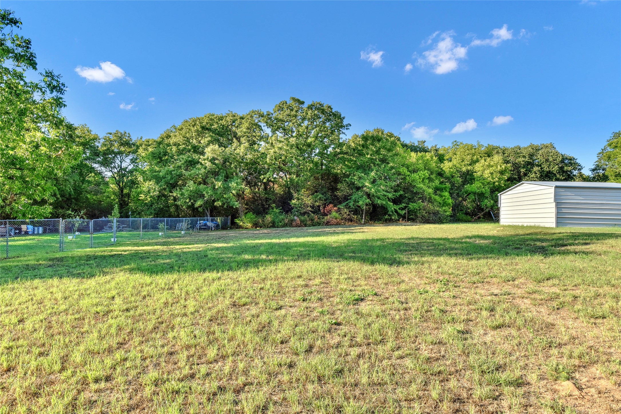 2513 Sunset Street Denison TX 75020