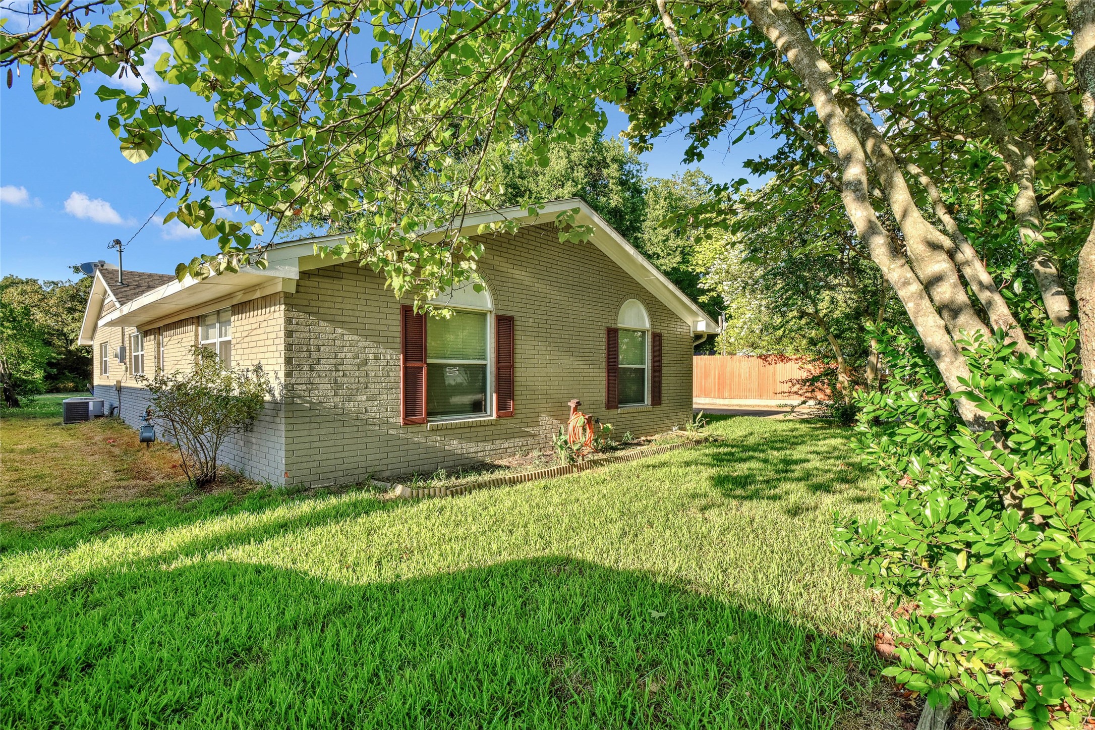 2513 Sunset Street Denison TX 75020