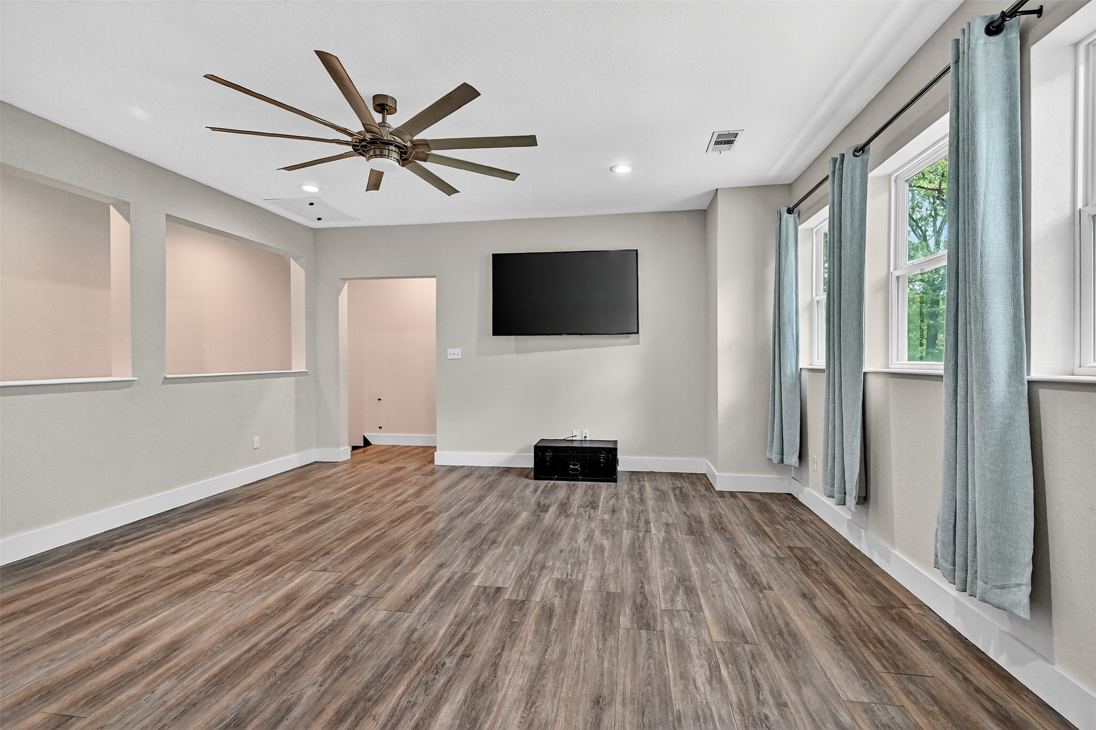 610 Deleon Street Denison TX 75020
