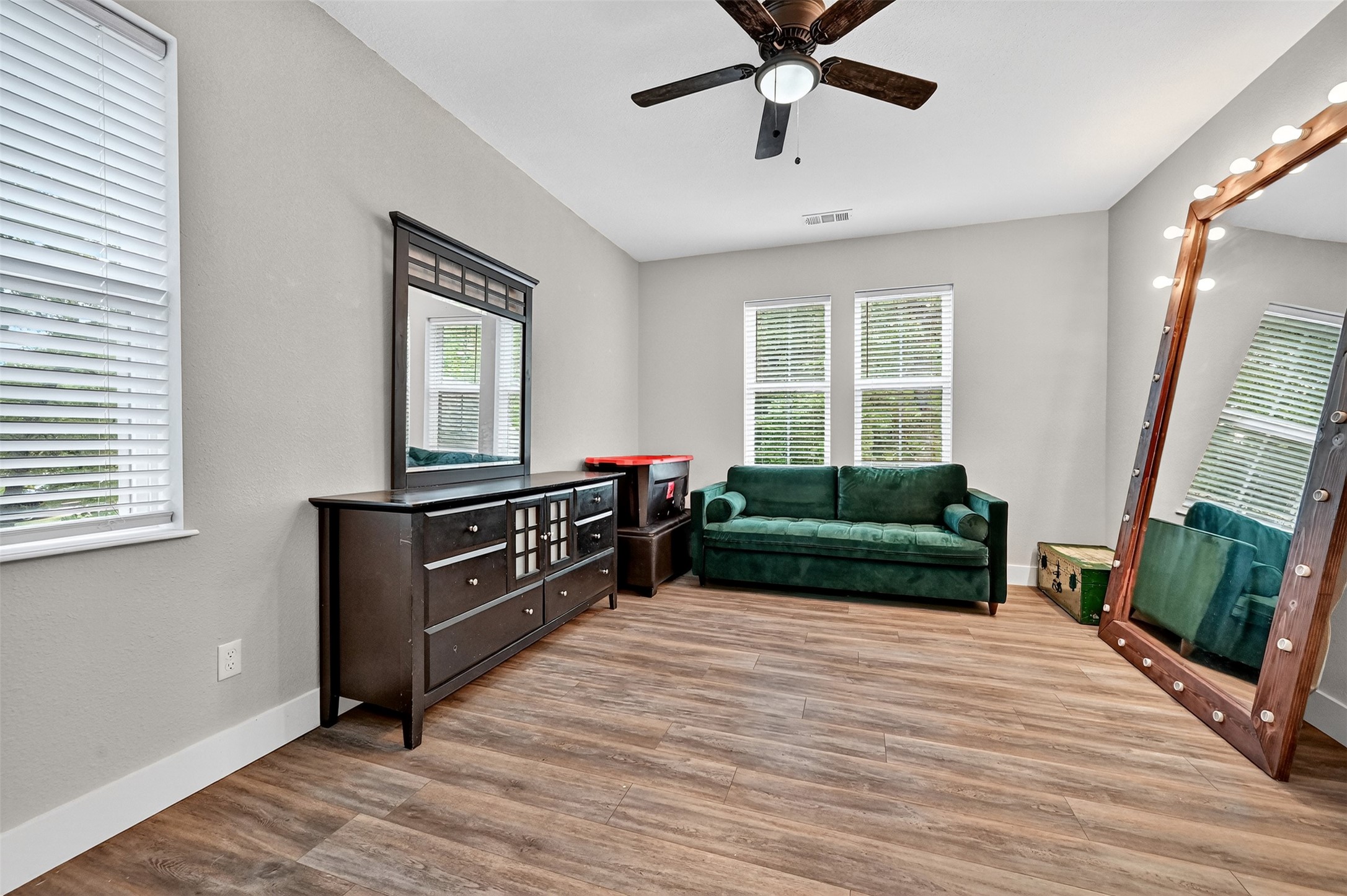 610 Deleon Street Denison TX 75020