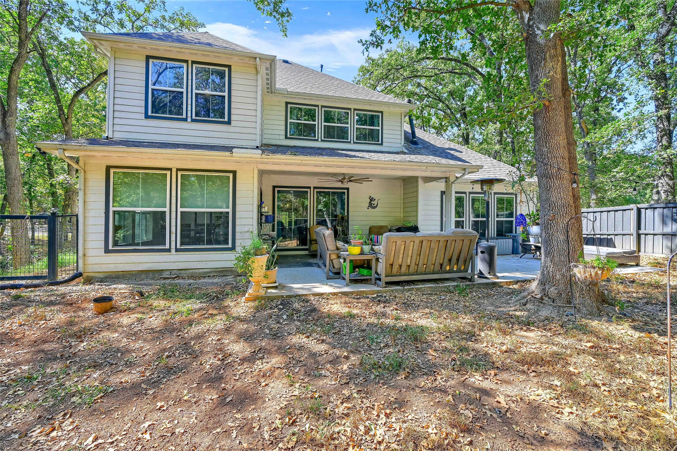 610 Deleon Street Denison TX 75020