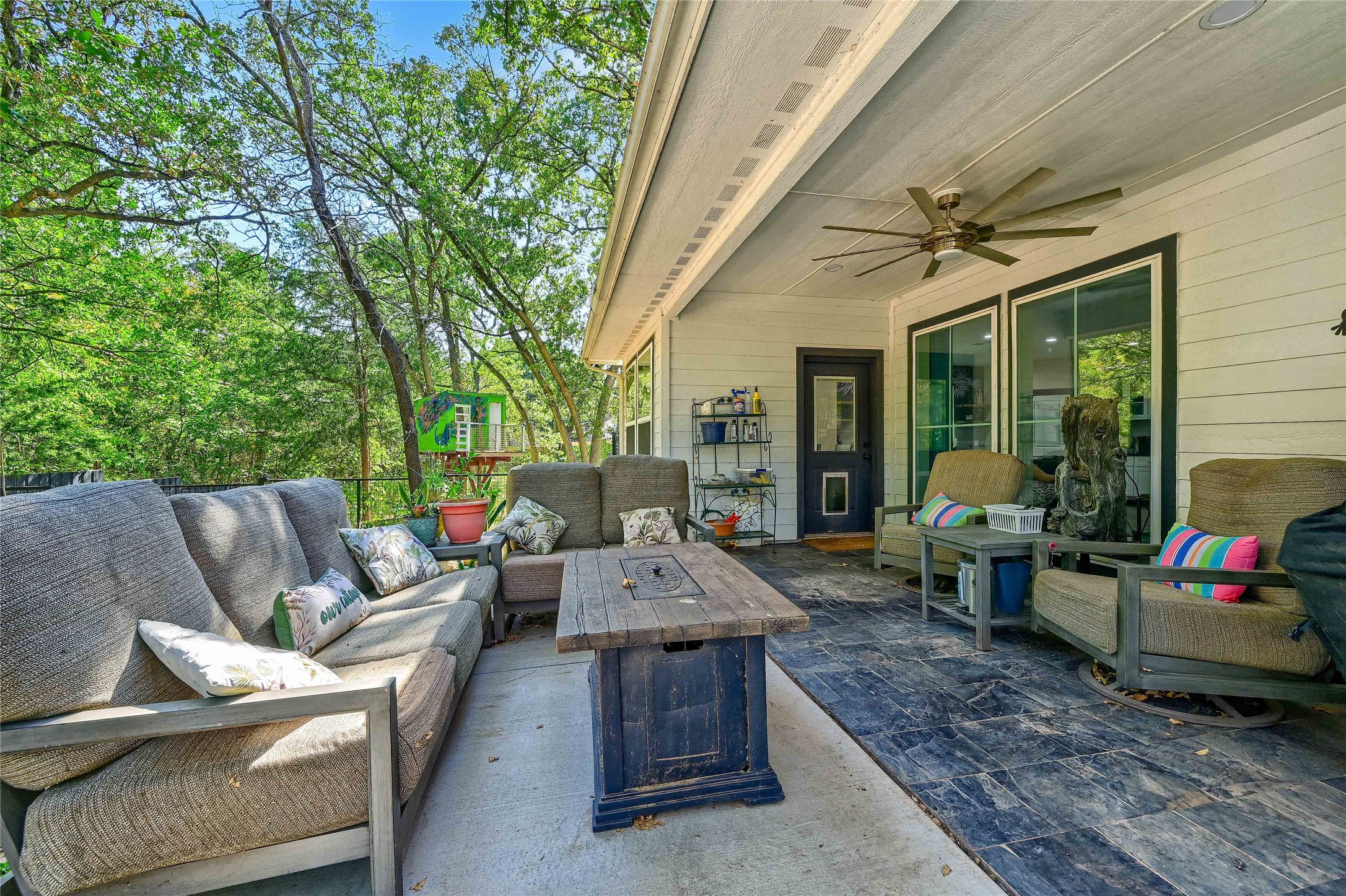 610 Deleon Street Denison TX 75020