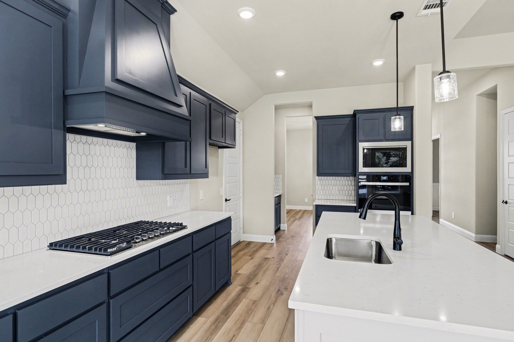 7020 Southrock Drive Midlothian TX 76065