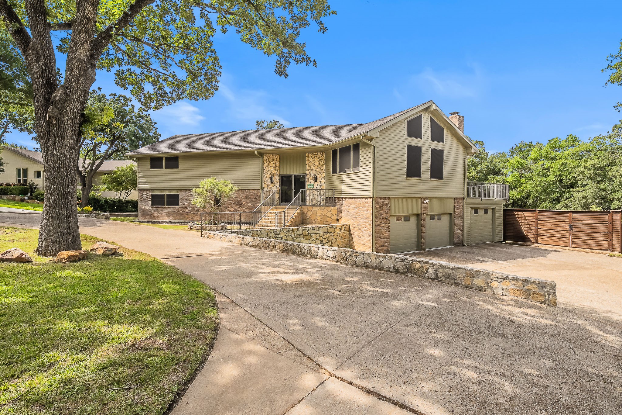 1724 Prestonwood Drive Arlington TX 76012
