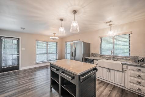 1724 Prestonwood Drive Arlington TX 76012