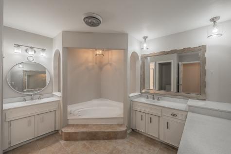 1724 Prestonwood Drive Arlington TX 76012
