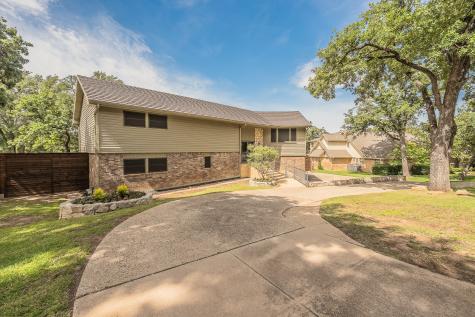 1724 Prestonwood Drive Arlington TX 76012